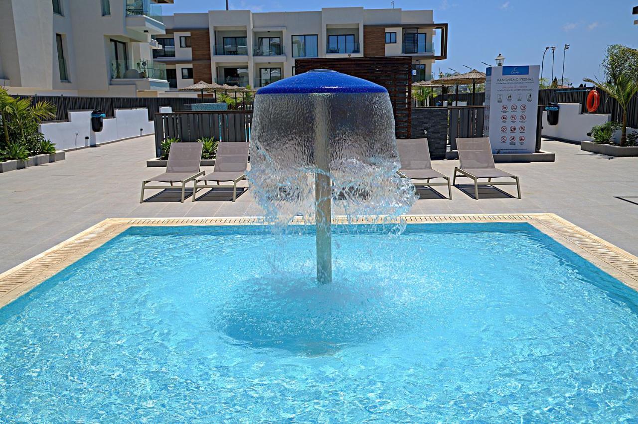 Golden Tree Apartment Paralimni Luaran gambar