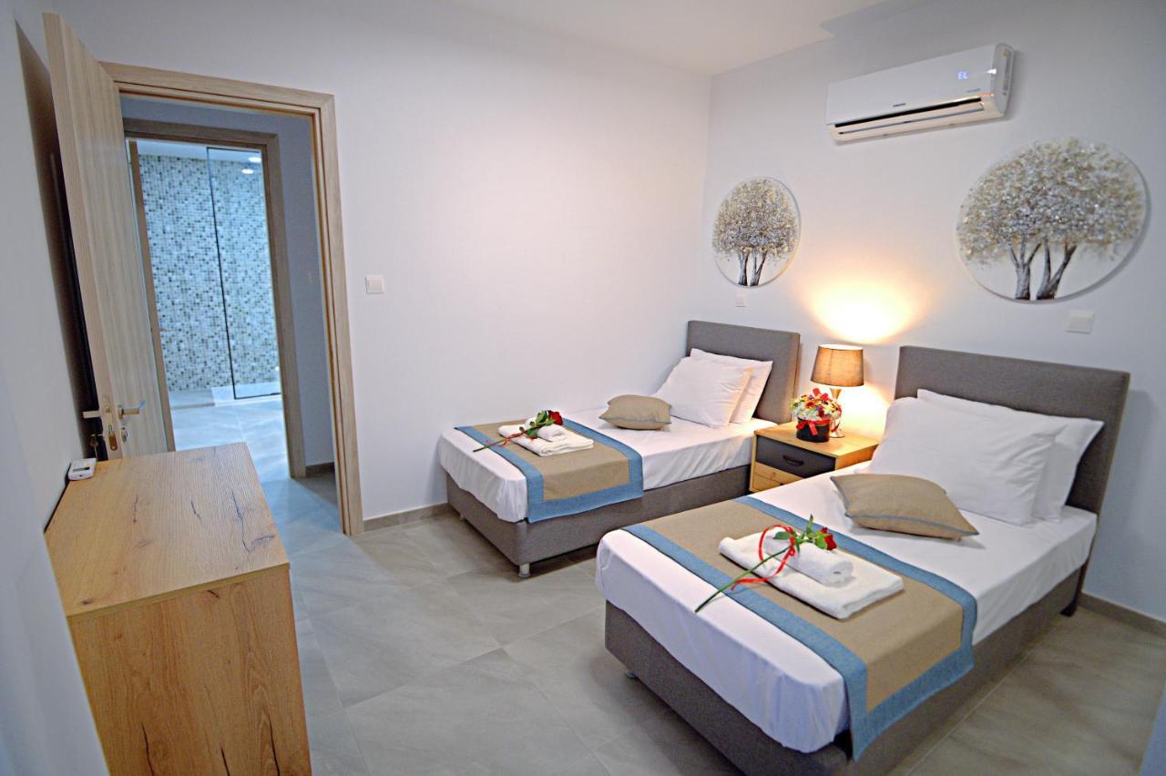 Golden Tree Apartment Paralimni Luaran gambar