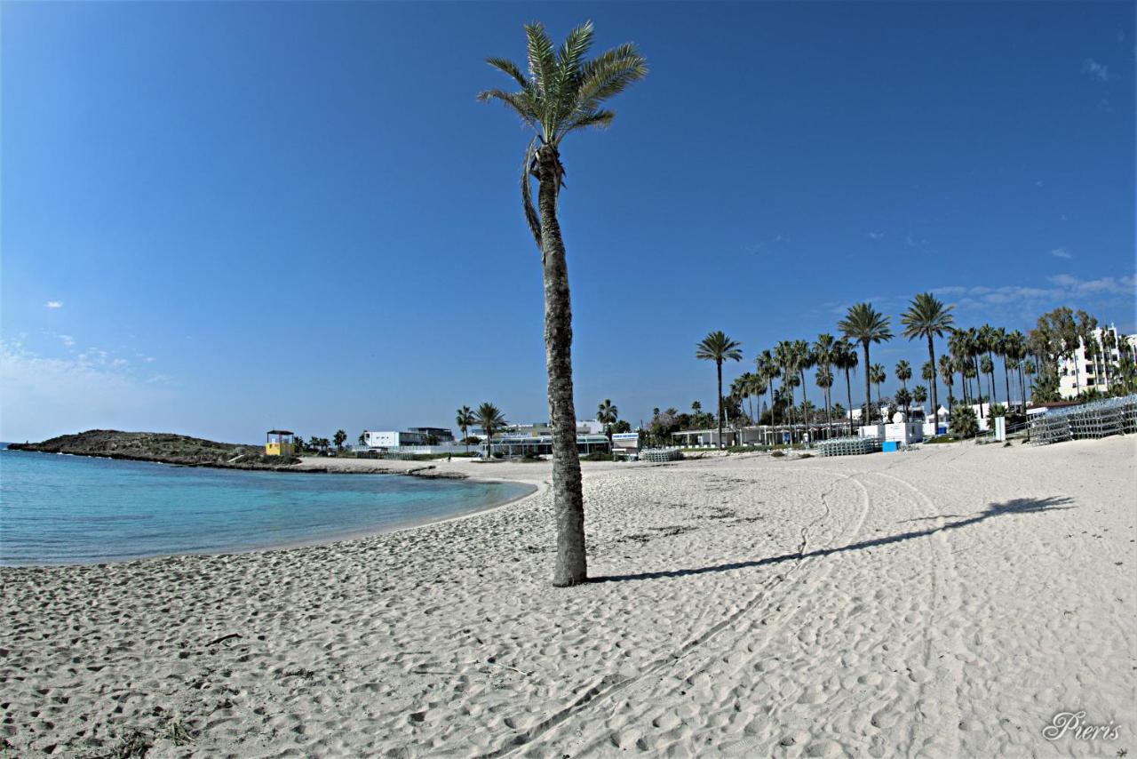 Golden Tree Apartment Paralimni Luaran gambar