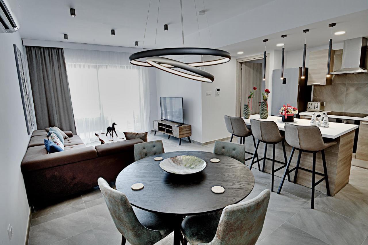 Golden Tree Apartment Paralimni Luaran gambar