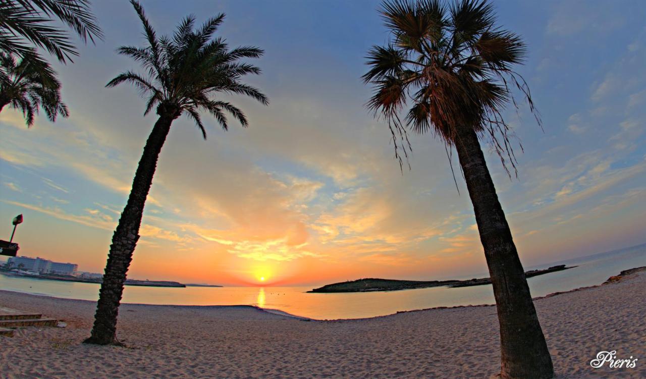 Golden Tree Apartment Paralimni Luaran gambar