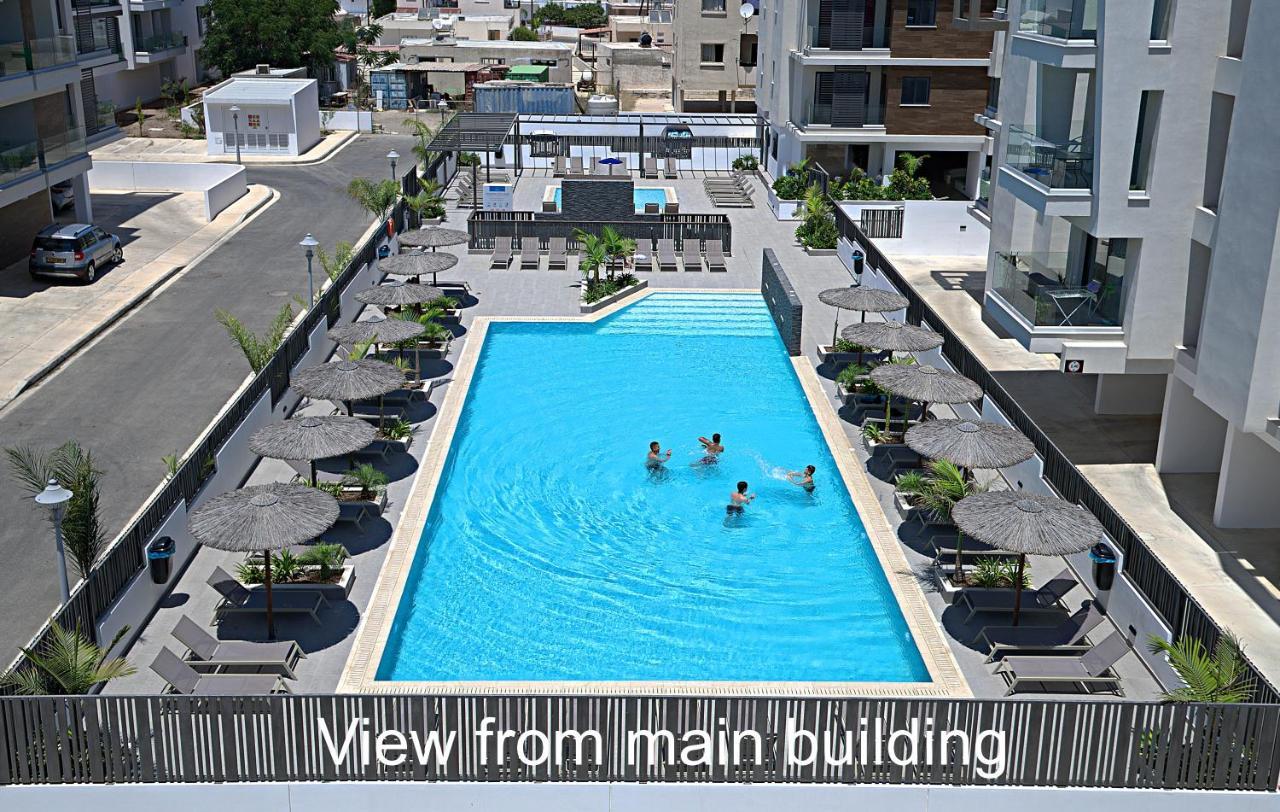Golden Tree Apartment Paralimni Luaran gambar