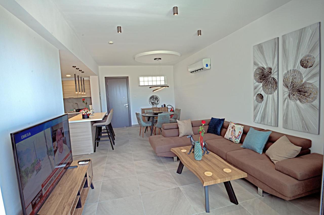 Golden Tree Apartment Paralimni Luaran gambar
