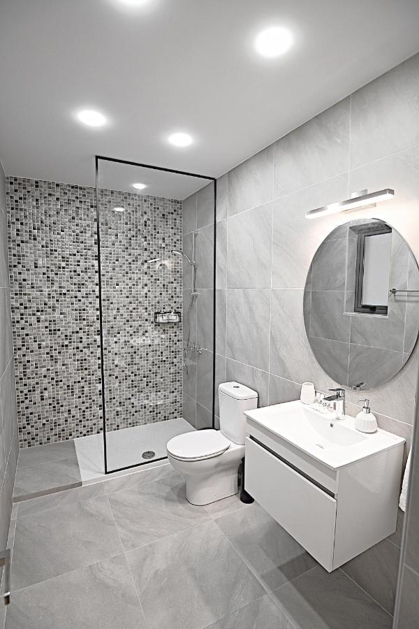 Golden Tree Apartment Paralimni Luaran gambar